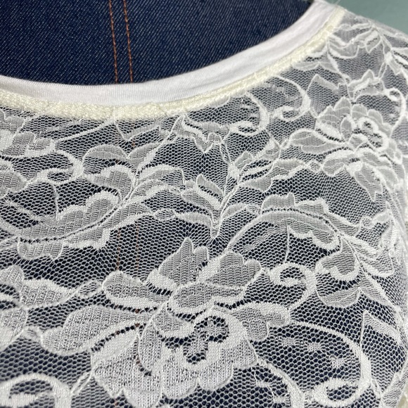 Forever 21 All Over Lace Long Sleeve Crew Neck Top - Picture 4 of 7
